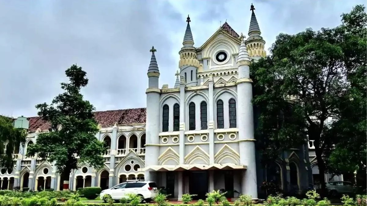 high court bans tree cutting in bhopal without permission