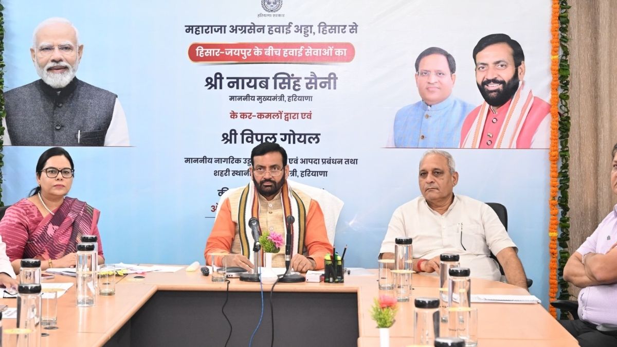 protests begin against exclusion of private establishments with 20 employees labor laws employee organizations and trade unions unite