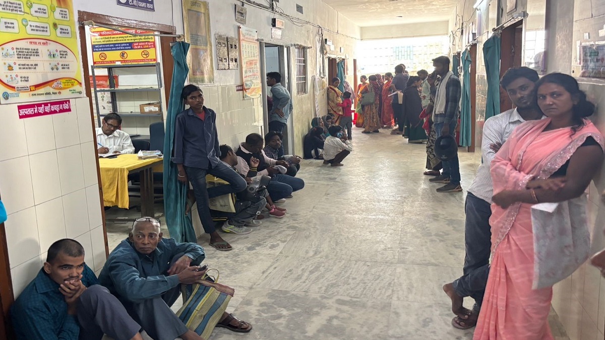 tb patients are being treated along with general patients in sadar hospital of samastipur