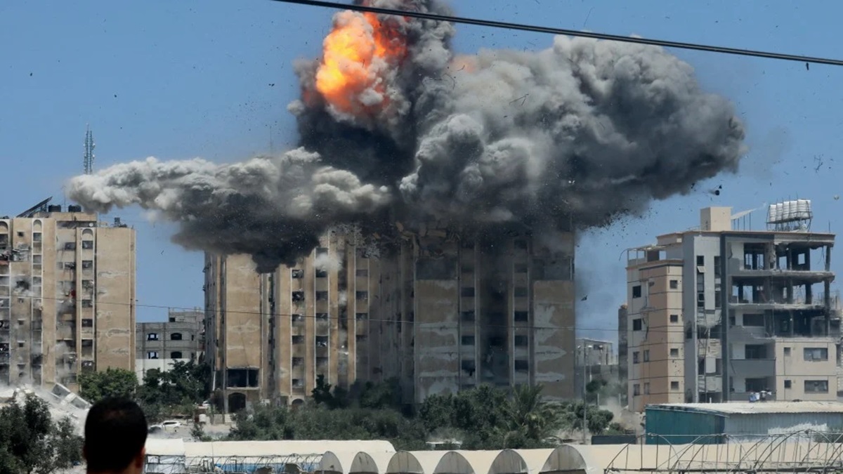 more than 20 killed in fresh israeli strikes on gaza