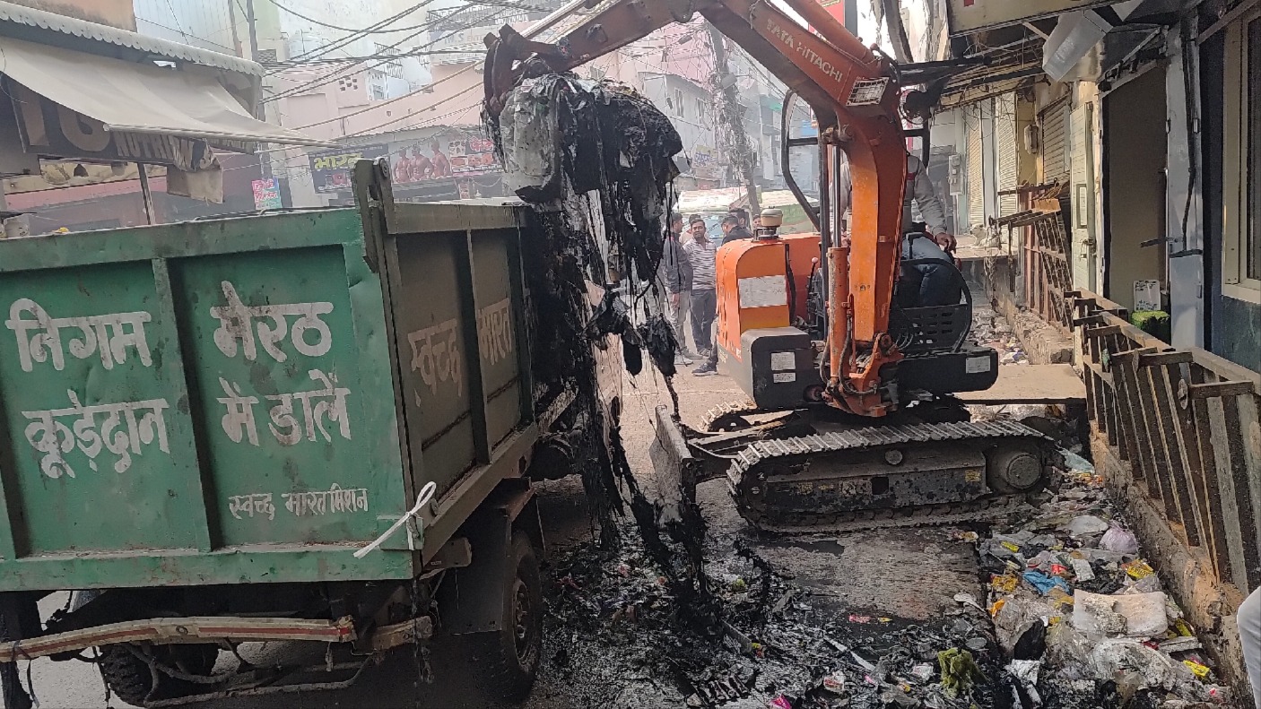 khair nagar cleanup 5 trolleys of waste removed in meerut