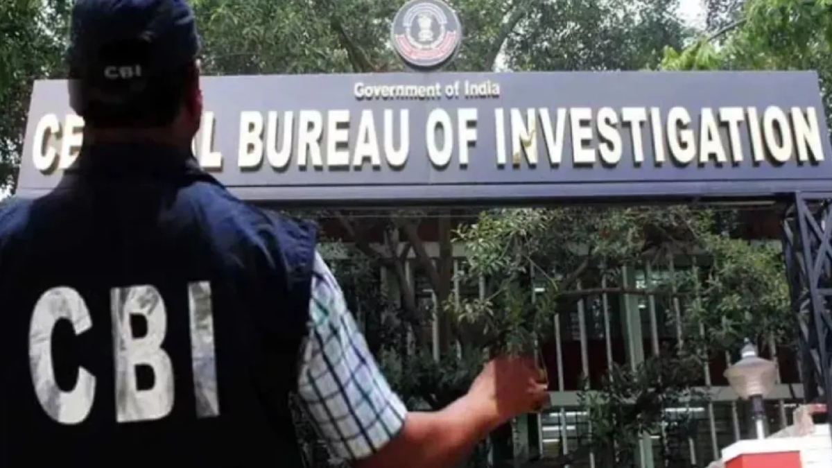 delhi police officers arrested by cbi for bribery in two separate cases