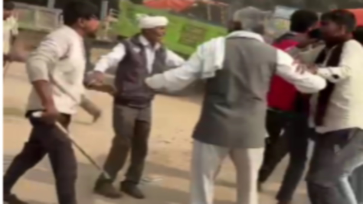 morena mandi clash farmers fight over weighing priority