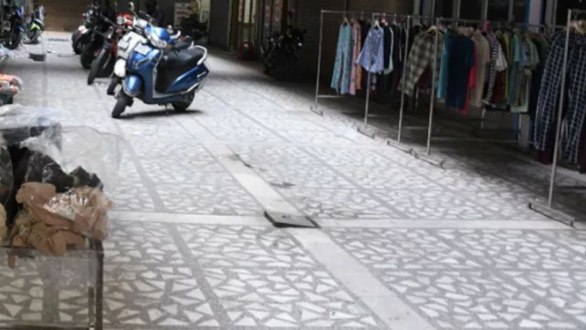 hapur nagar palika shop auction bids reach 24 crore