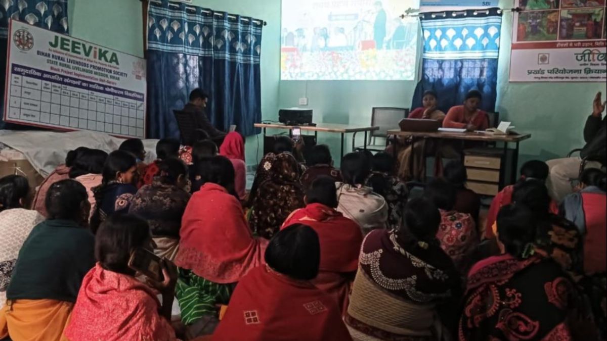 nitish kumar sworn in hopes rise among jeevika workers in bihar