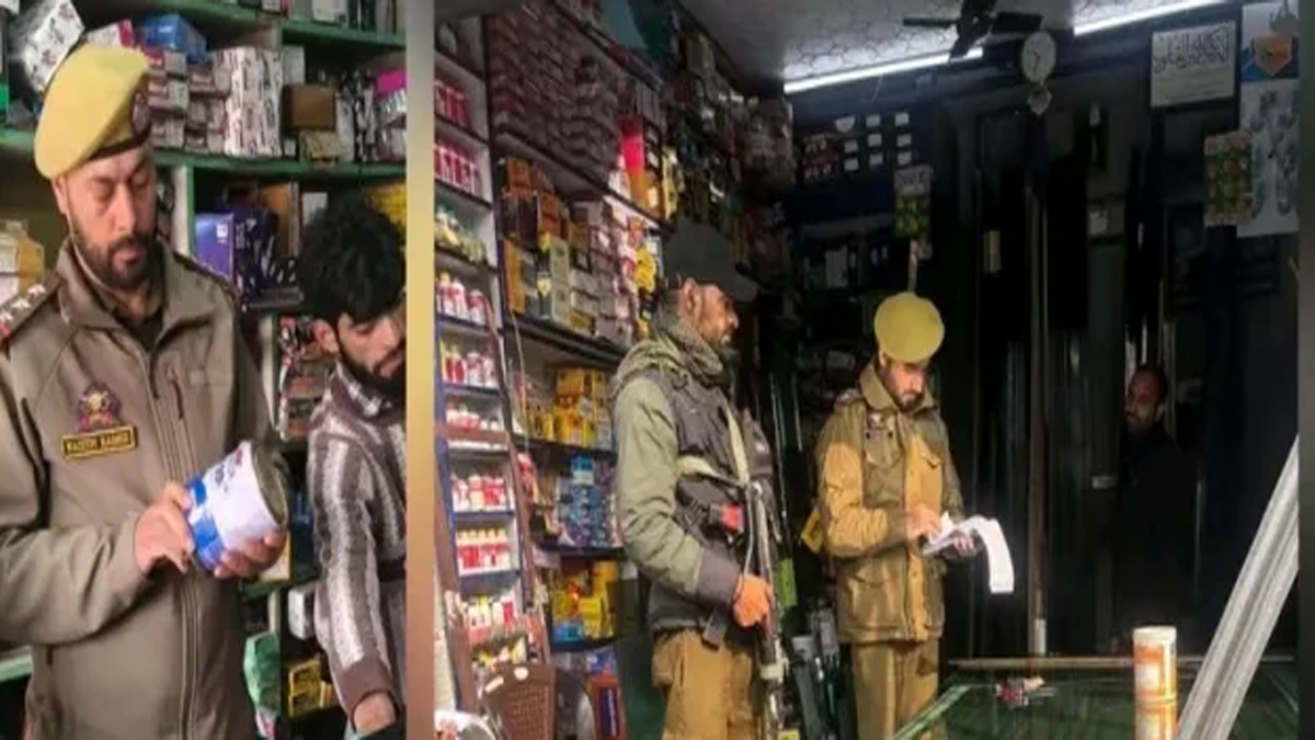 delhi bomb blast crackdown on ammonium nitrate sale in jk