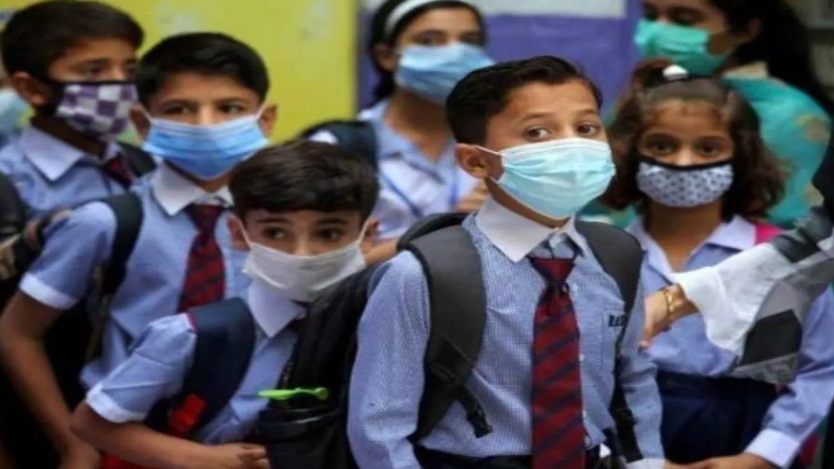 delhi schools ban outdoor activities amidst rising pollution