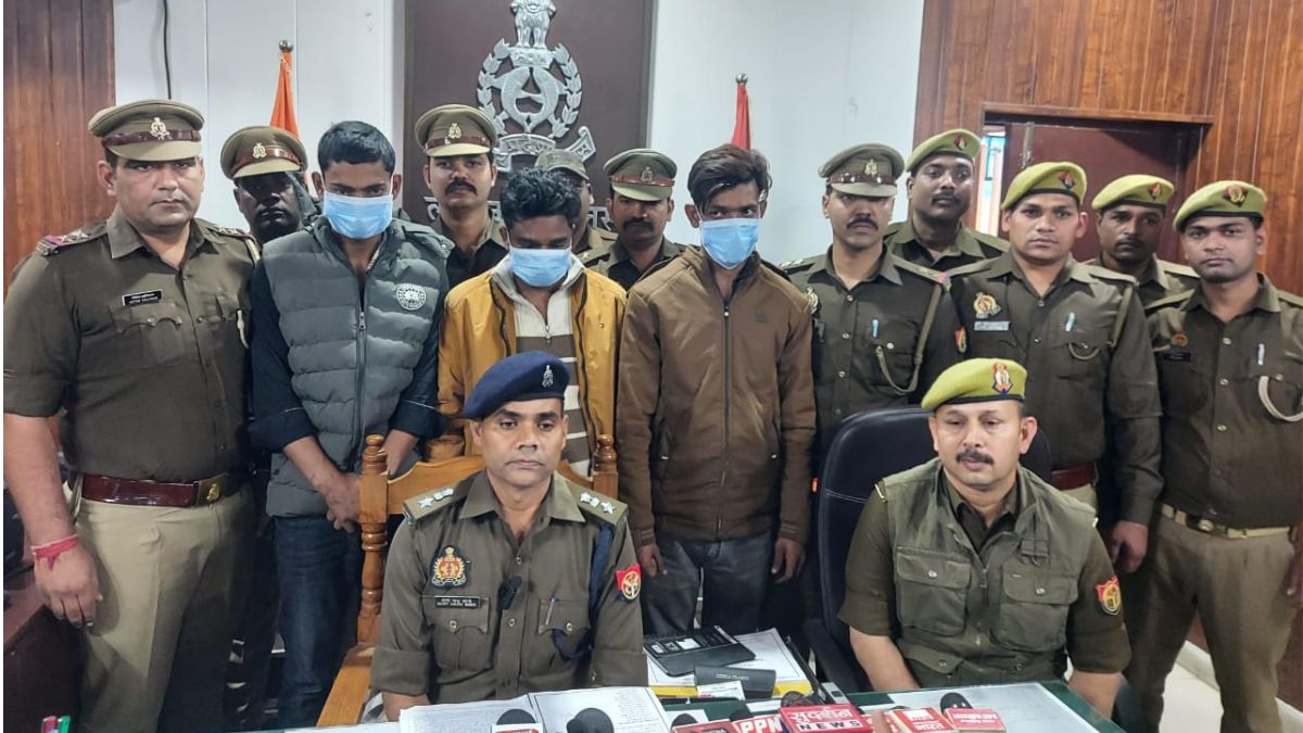 up news lucknow police arrested thieves in matter of theft from residence of sdm posted in fatehpur district