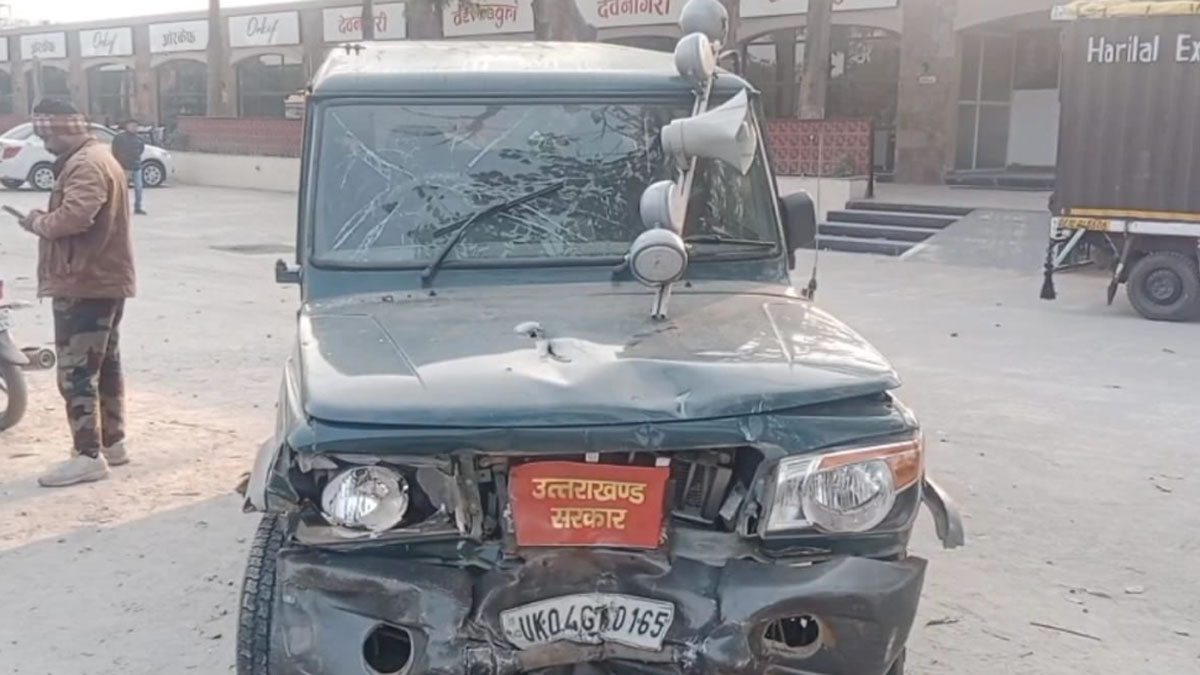 driver who was going to pick up forest personnel in a bolero for patrolling died in accident