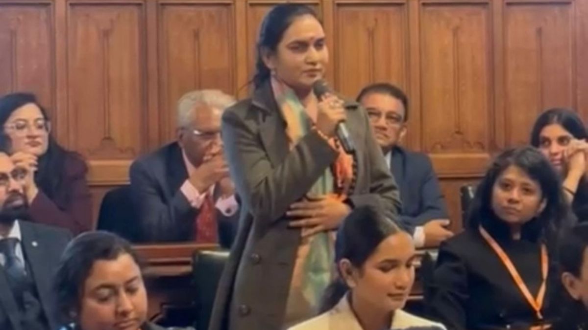 waterwomanshiprapathakukparliamentgomtiganganarmadavedasindianriverconservation