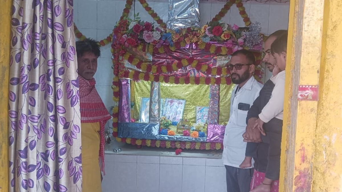 vaishali precious idols stolen from ram janki temple police investigate