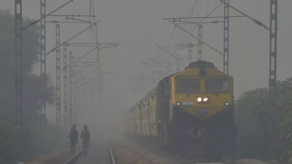 train delays in aligarh fog disrupts gomti express and others