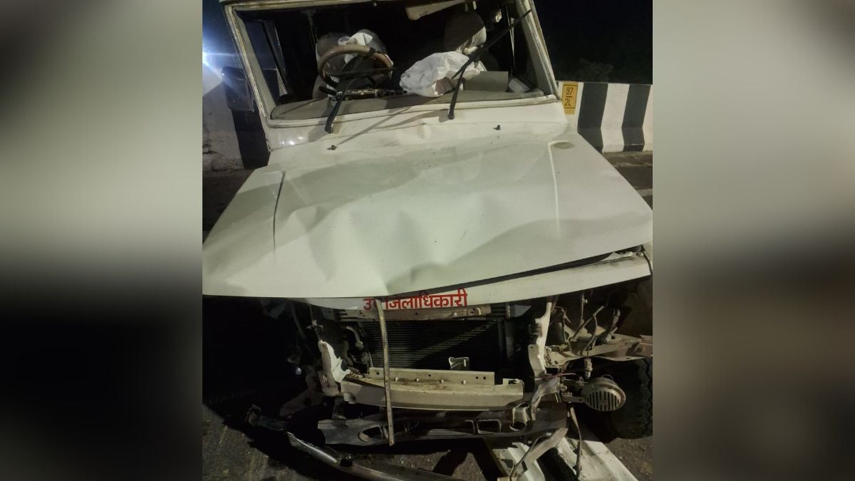 sdm naib tehsildar injured in ayodhya road accident