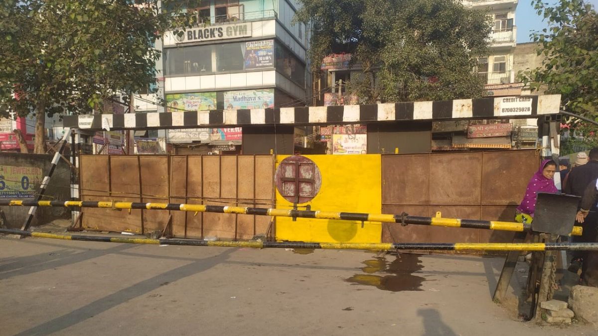palam railway underpass construction begins traffic diversion in delhi