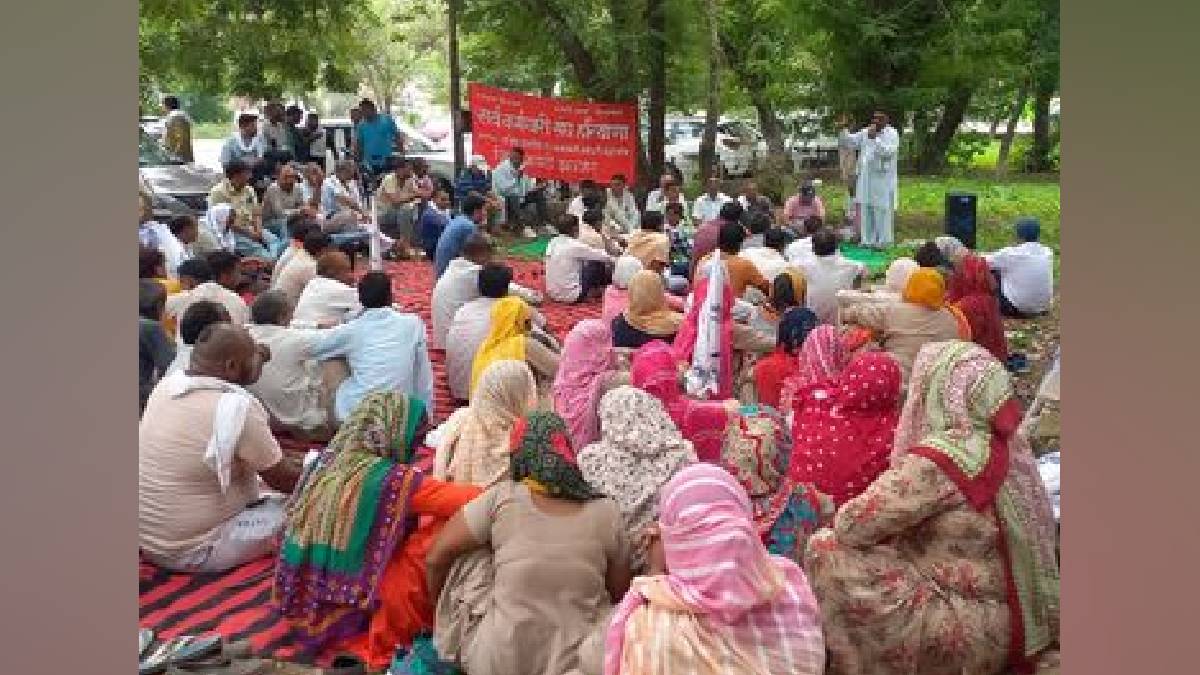 lclo employees protest haryana workers to reaches minister residence