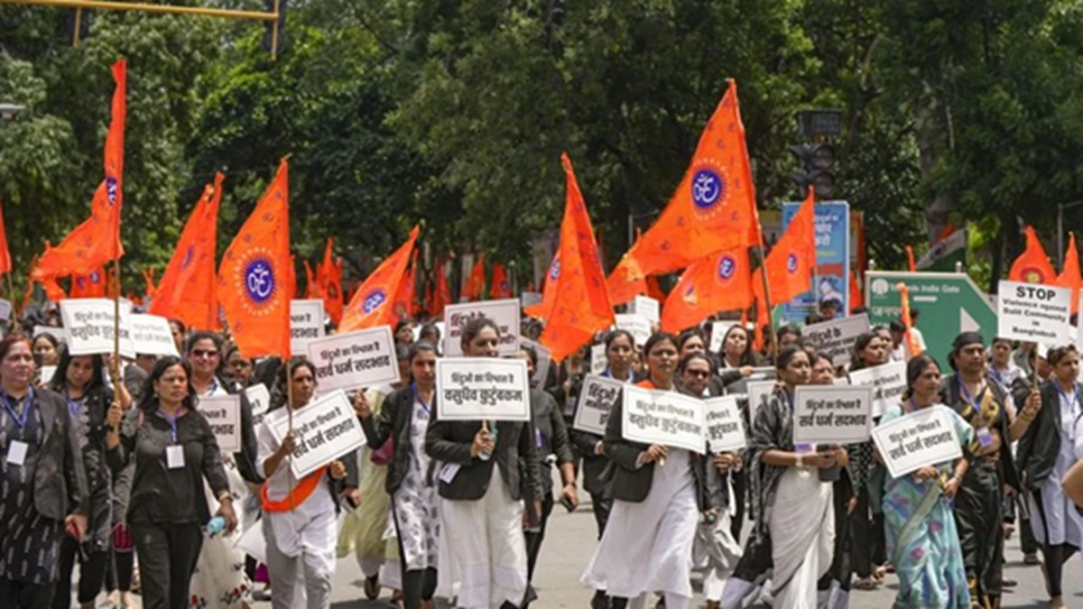 vhp protest sparks tension at india bangladesh border