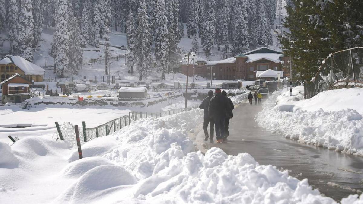 jammu and kashmir weather snowfall alert and fog advisory