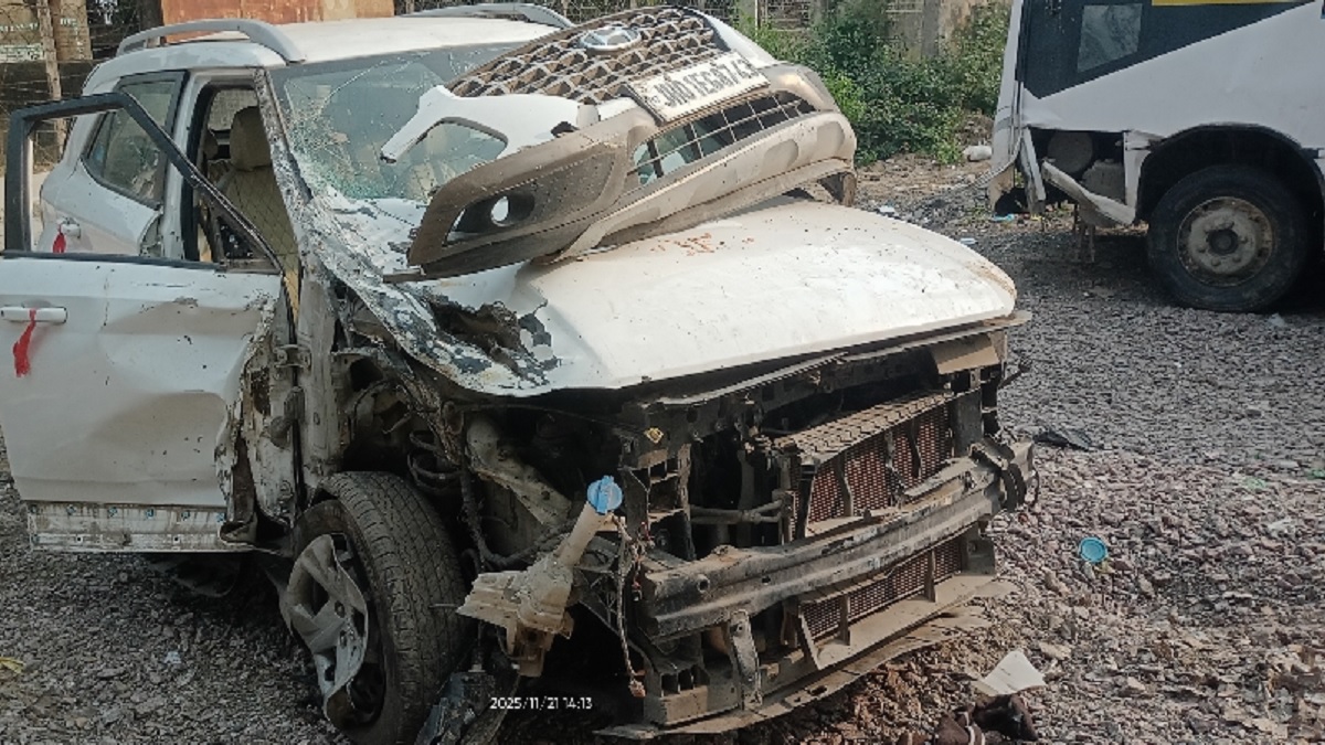 koderma accident truckcar collision injures three from nawada bihar