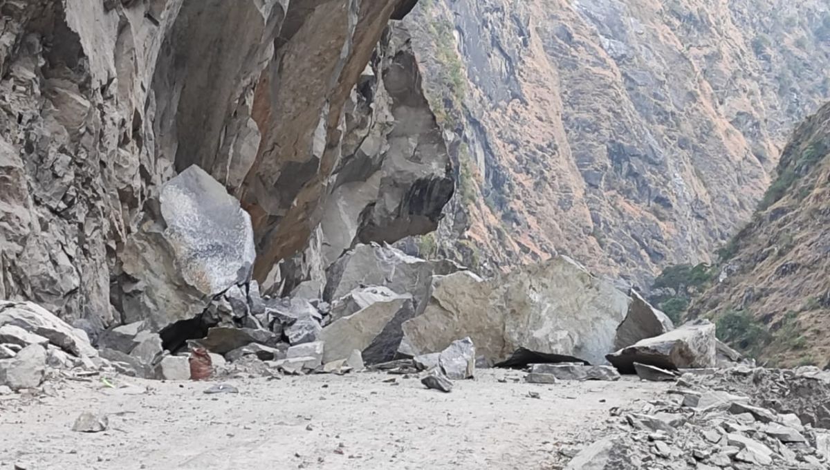 landslide blocks pithoragarh tawaghat highway disrupts china border connectivity