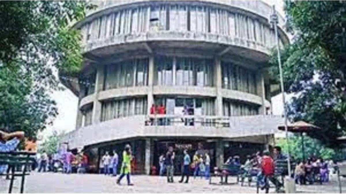 26 नवंबर की पीयू बंद की चेतावनी से पहले हलचल, कुलपति चांसलर से आज करेंगी मुलाकात
