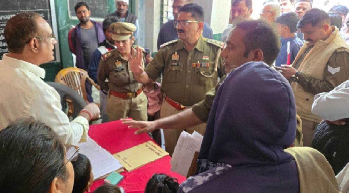 school boy urine incident muslim students boycott school transfer demanded