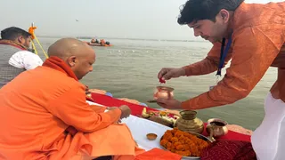 मुख्यमंत्री योगी आदित्यनाथ का शनिवार को प्रयागराज आगमन हुआ, उन्होंने माघ मेला में संतों और श्रद्धालुओं के लिए सुरक्षा और सुविधा का आश्वासन दिया। जागरण