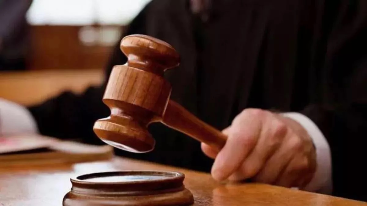 accused acquitted after dead mother appears in court