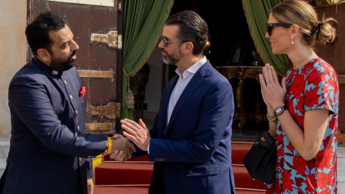 donald trump junior meets dr lakshyaraj singh mewar at the city palace