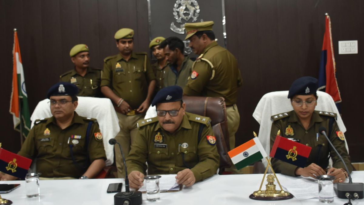 youth from the same village had rape and murdered the student arrested etah crime news