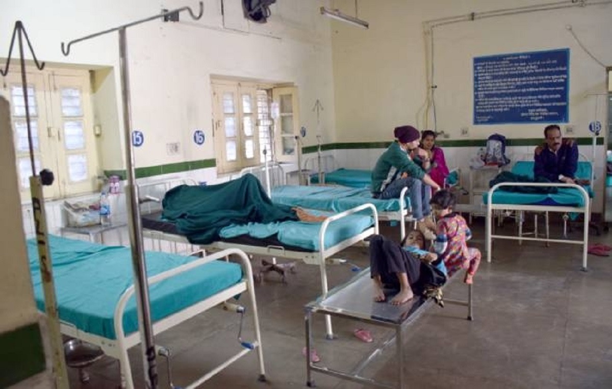 doctors dance video with girl goes viral in shamli hospital