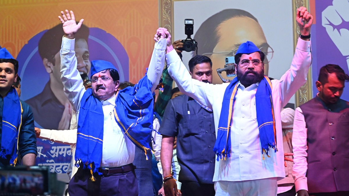 shiv sena shinde faction forms alliance with republican sena