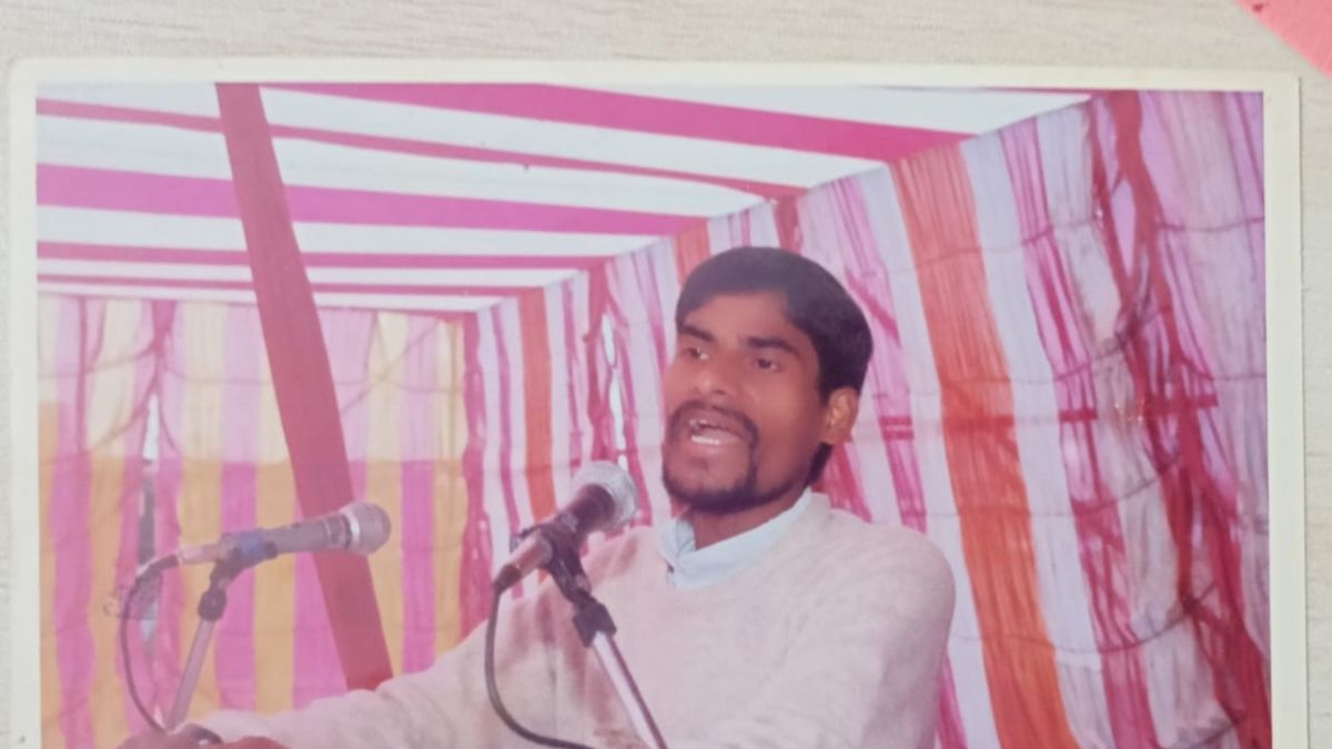 pramod chandravanshi from newspaper vendor to minister a political journey