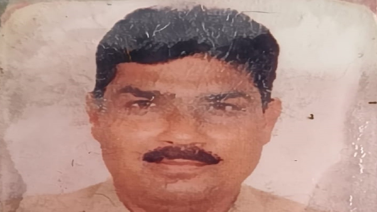 prayagraj tragic accident dial 112 police head constable dies in shringverpur road mishap