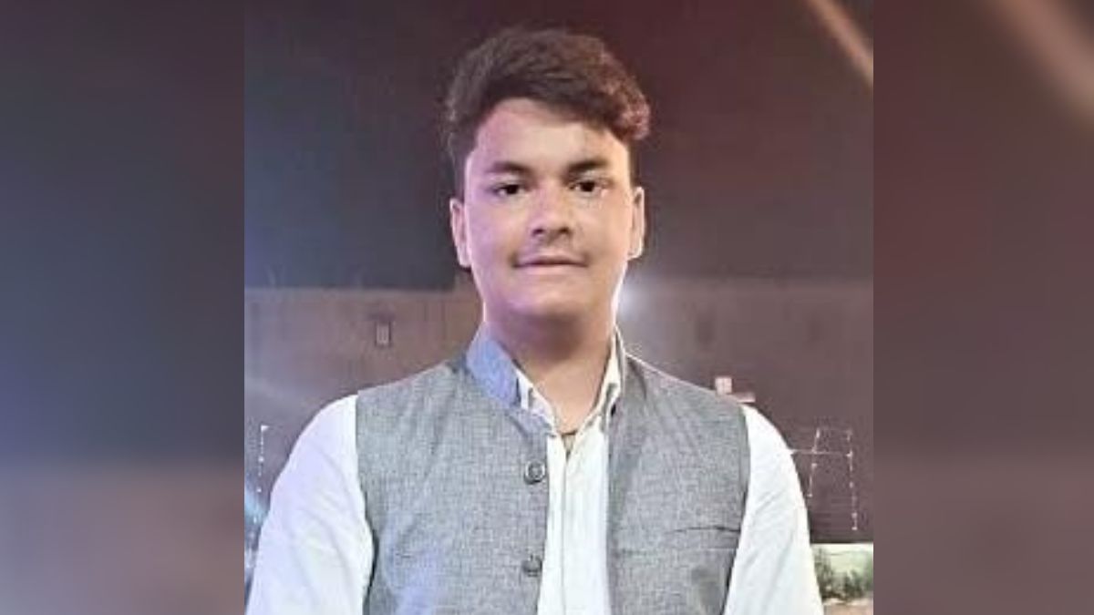 roadways bus accident on agramoradabad highway one dead