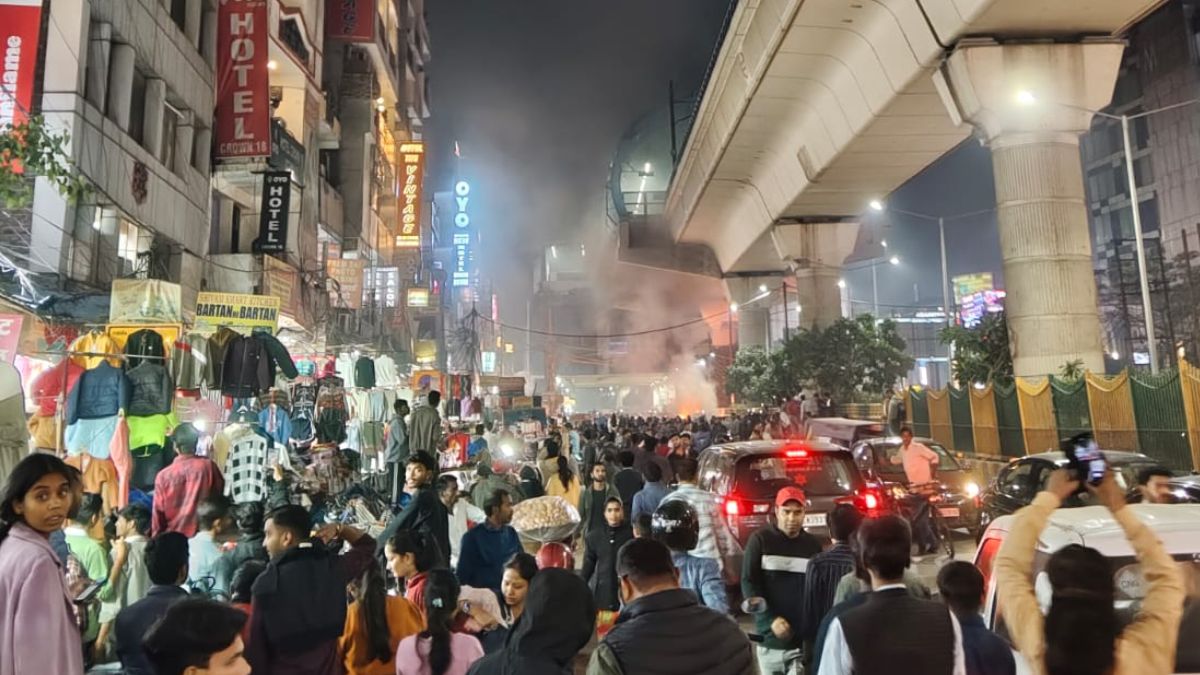 fire near noida sector 18 metro station causes traffic chaos