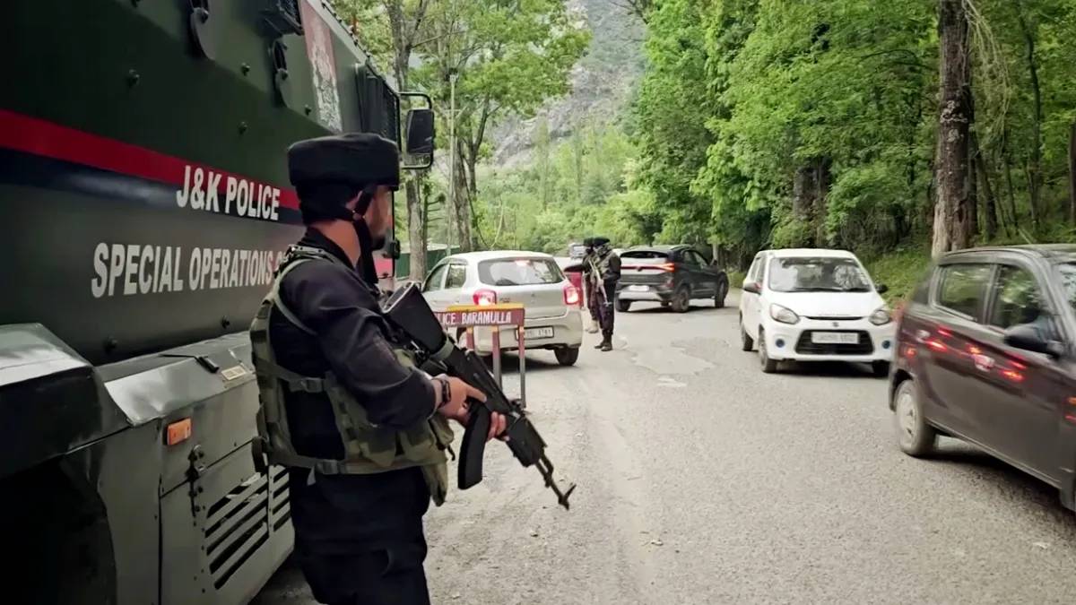 srinagar security crackdown raids on hospitals car dealers after weapon recovery