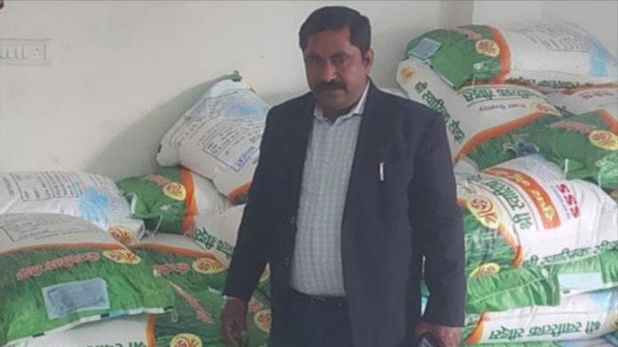 case filed for black marketing of fertilizer license suspended in ambedkar nagar