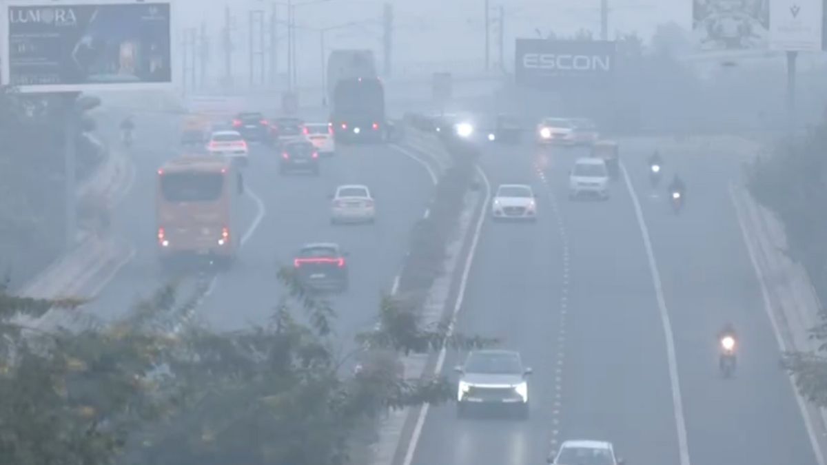 delhi pollution update air quality worsens aqi reaches severe levels