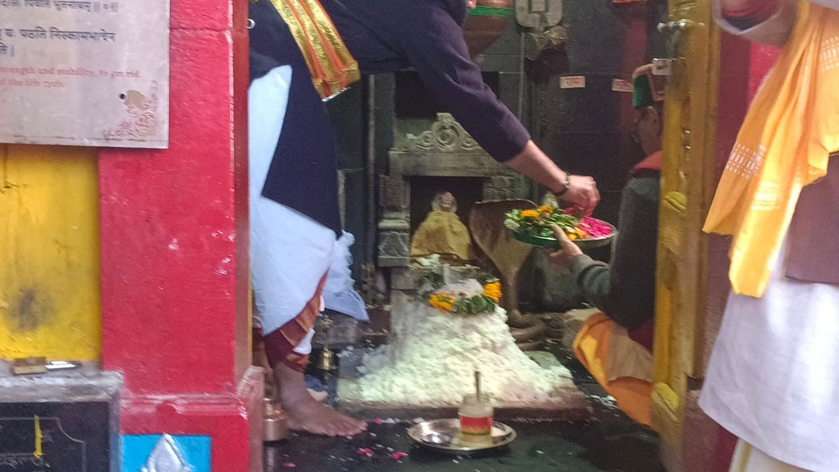 doors of adi kedareshwar and shankaracharya temples are closed for the winter