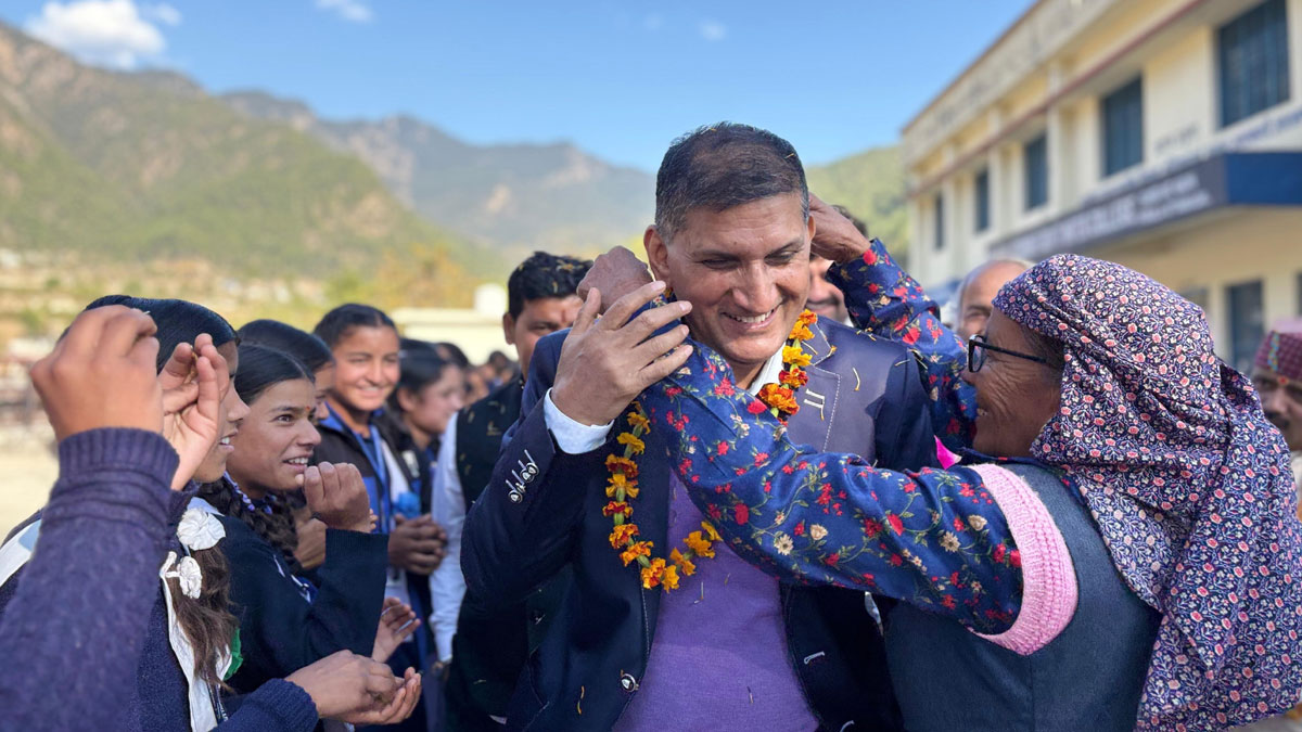 london based businessman raj bear education expenses of four meritorious students from uttarakhand