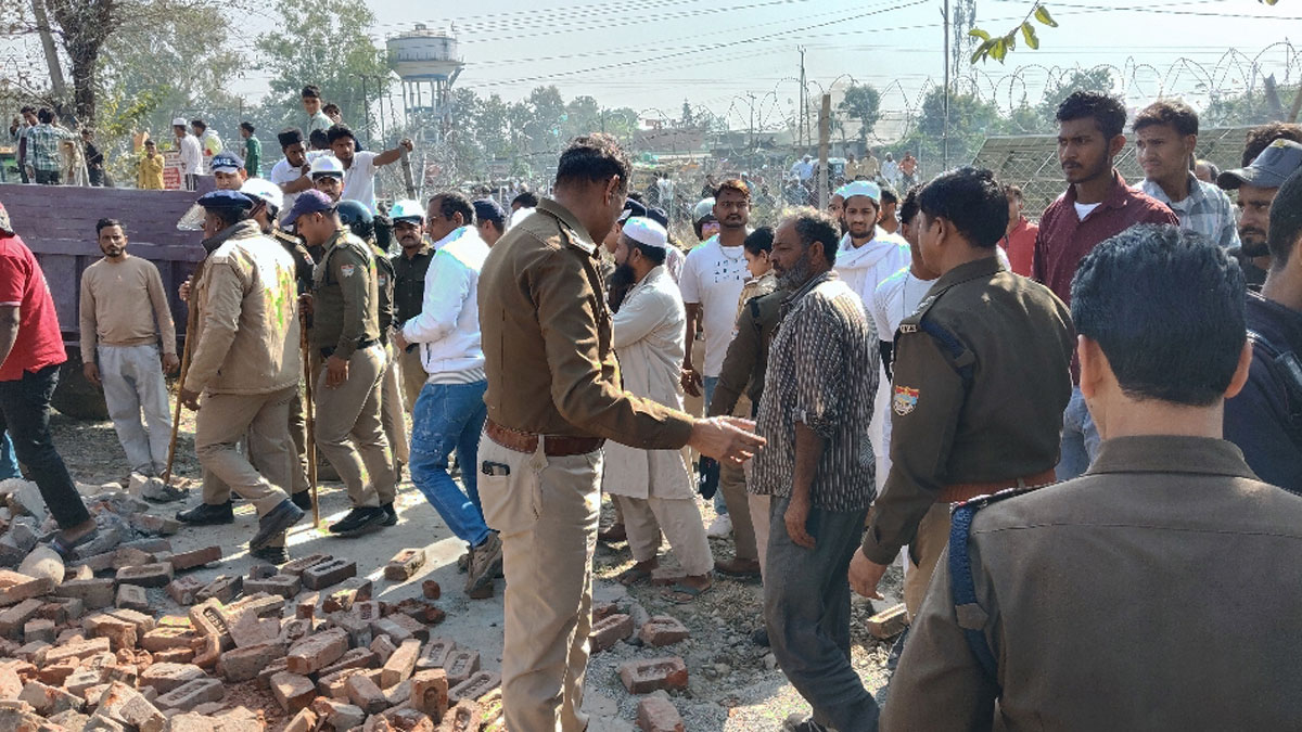encroachment remover drive in vikasnagar