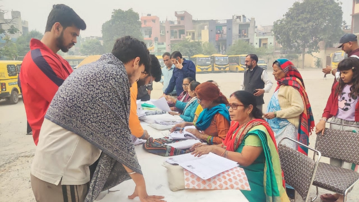 ghaziabad sir campaign voter rush form submission frenzy