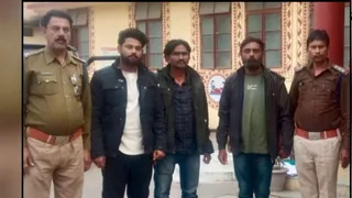 फेक करेंसी रैकेट का भंडाफोड़।