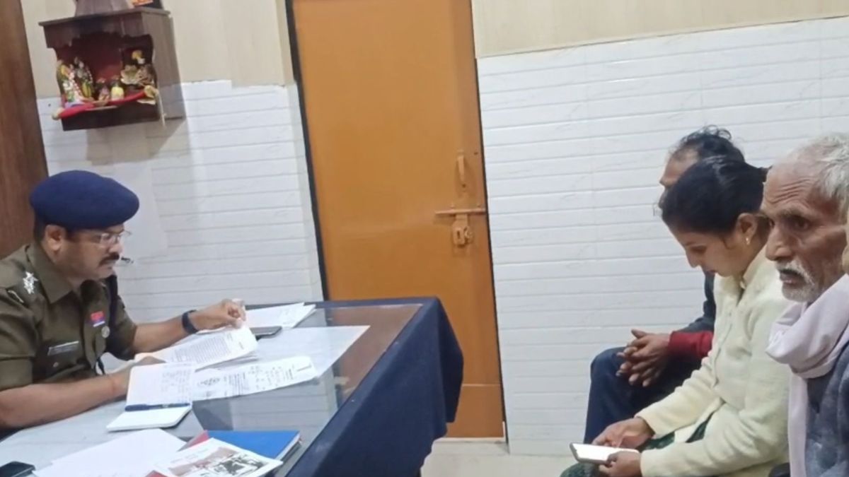 up news family of unnao attempted suicide in high security zone police saved all