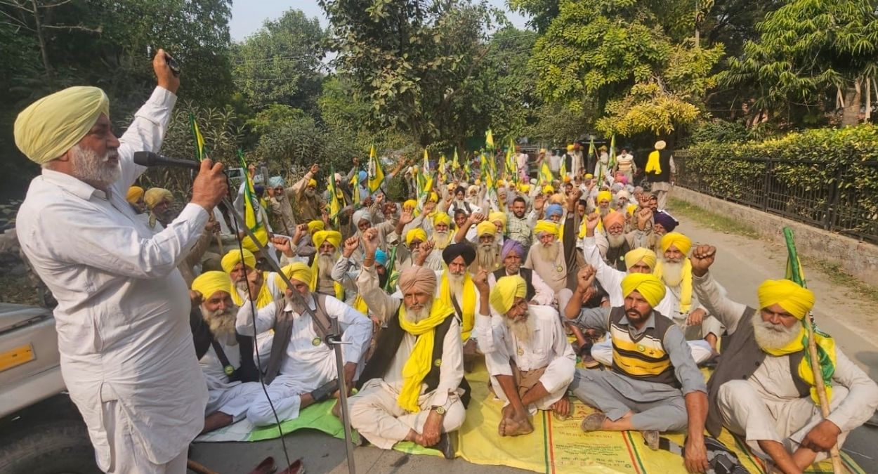 bku and farmers gheraoed the secretariat to start paddy procurement warned government of protest