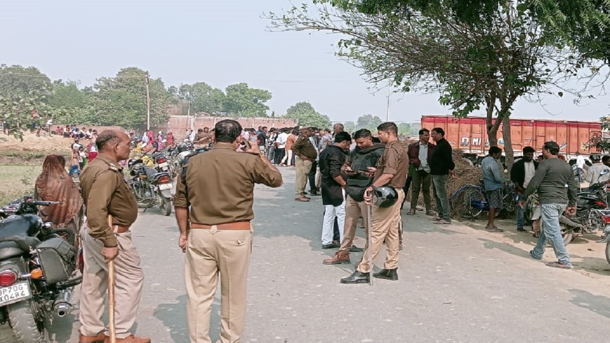 prayagraj road accident truck collision kills two bike riders and 2 injured in soraon