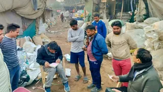 बंगाल में एसआइआर से बांग्लादेशी घुसपैठियों के घरों में लटके ताले।