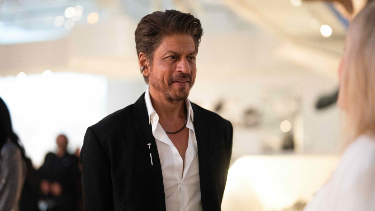 shah rukh khan reacts on delhi blast and pahalgam terror attack says take steps towards peace