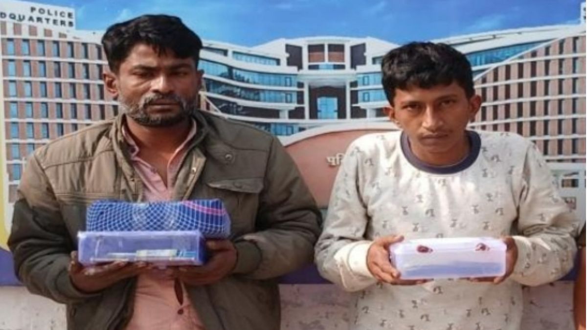 up crime lucknow police arrested two including one bangladesh citizen for cheating people in name of foreign money conversion