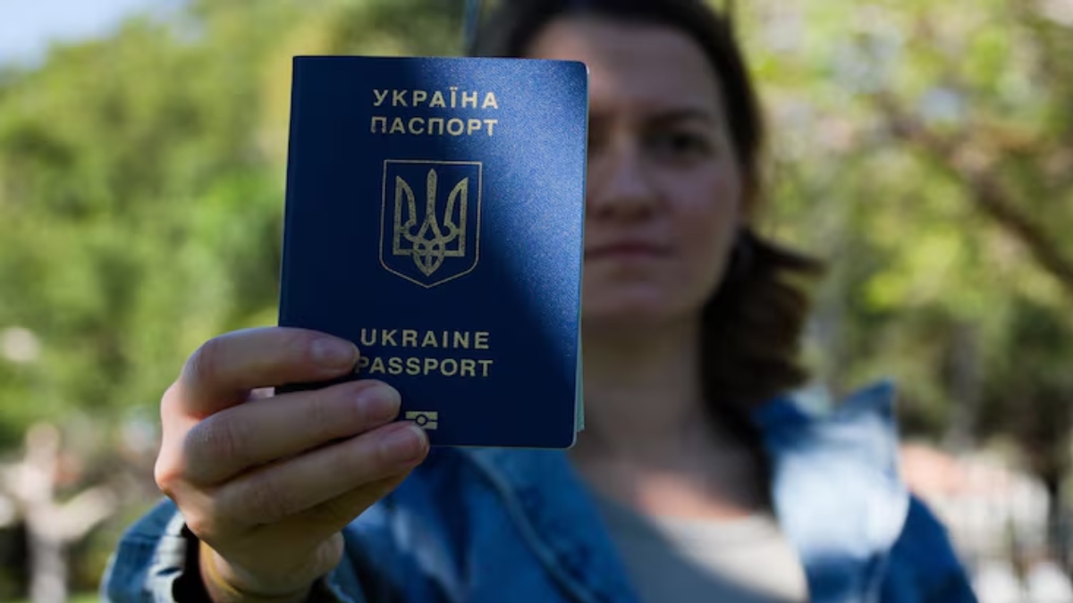 no jobs no money trump immigration crackdown threatens future of two lakh ukrainians